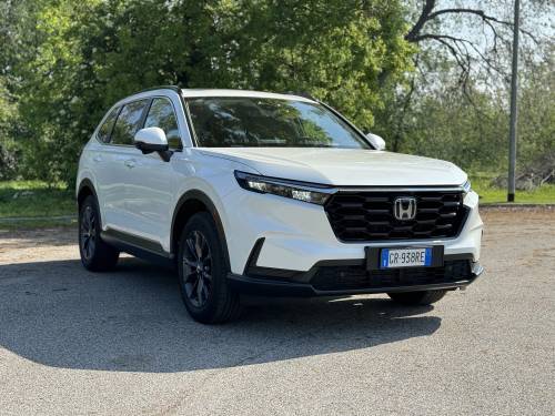 Honda CR-V: guarda la gallery del nuovo SUV ibrido 4x4 dagli ottimi consumi