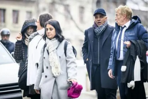 Miliardari e sfruttatori: "Domestici pagati meno dei cani"