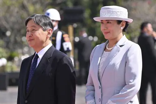 La spada, lo specchio, la gemma: quelle insegne imperiali di Naruhito del Giappone che nessuno ha mai visto