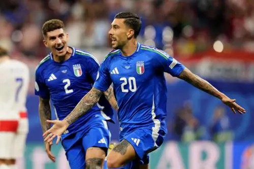 Zaccagni salva l'Italia all'ultimo respiro. Azzurri agli ottavi