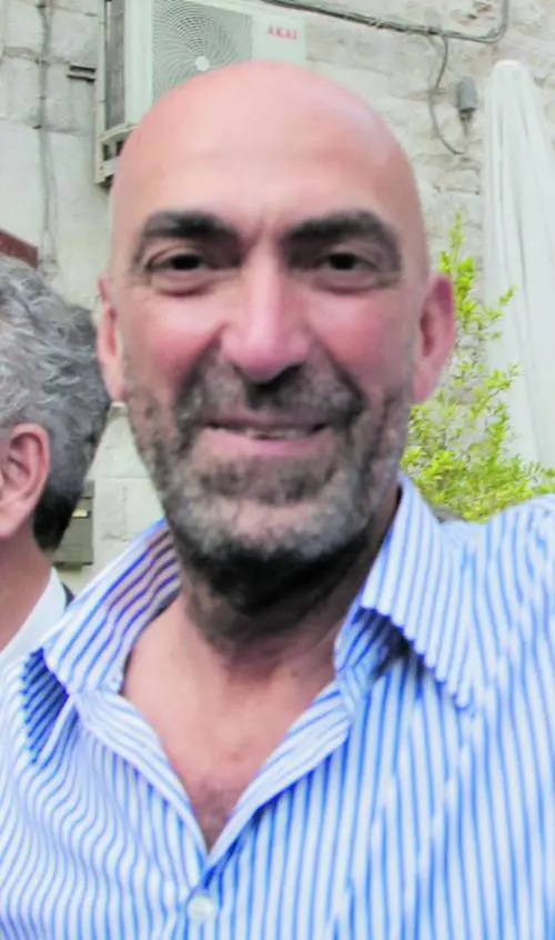 Bari snobba i guai giudiziari Pd, esiste il "sistema Emiliano"