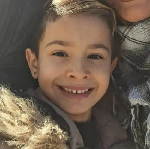 Avellino, bimbo di 8 anni muore schiacciato da tavolo di ferro: stava giocando in cortile