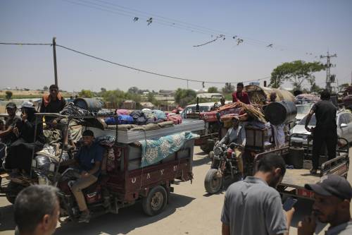 Israele-Libano verso il conflitto aperto. Bombe a Rafah, 11 palestinesi uccisi