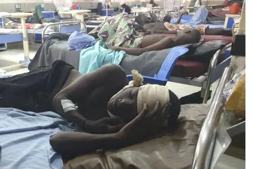 Boko Haram, ultimo orrore islamista: donna si fa esplodere con la bimba in braccio