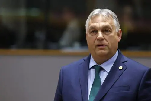 La Ue ammonisce Orbán. "Ora un cordone sanitario"