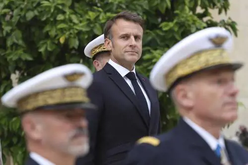 "O un governo di destra o potere al Parlamento". Le sei nomine di Macron per imbrigliare Bardella
