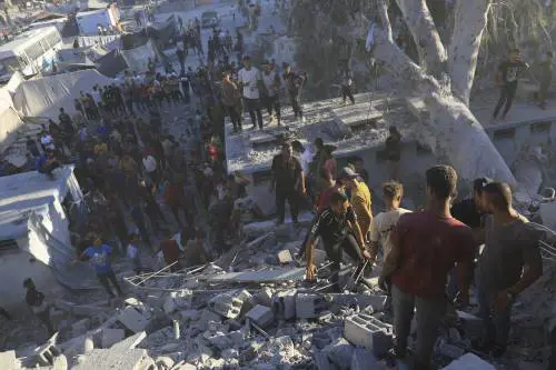 "Volevano solo mangiare". Il video che svela la violenza di Hamas a Gaza