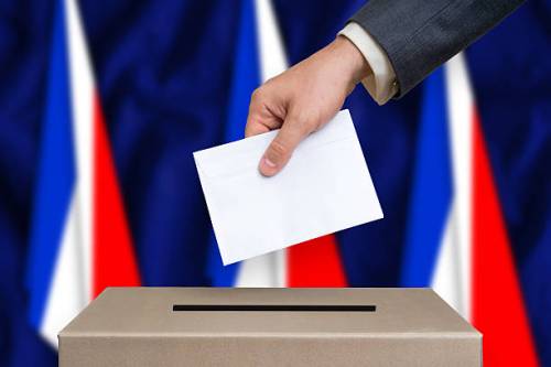 Francia, record di affluenza: alle 17 ha votato il 59,71%. Mai così dal 1981