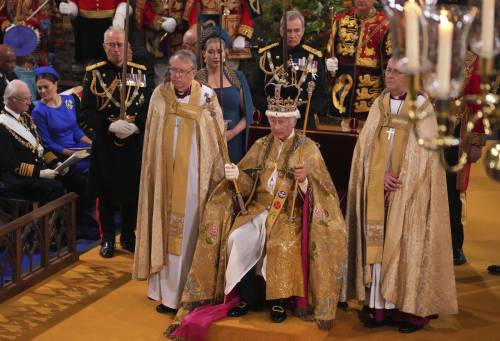 Carlo III, la malattia e la leggenda del Grim Reaper. L'apparizione funesta durante l'incoronazione