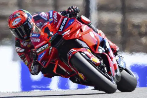 MotoGP, all'improvviso spunta Binder: Martin davanti a Bagnaia nelle pre-qualifiche del Giappone