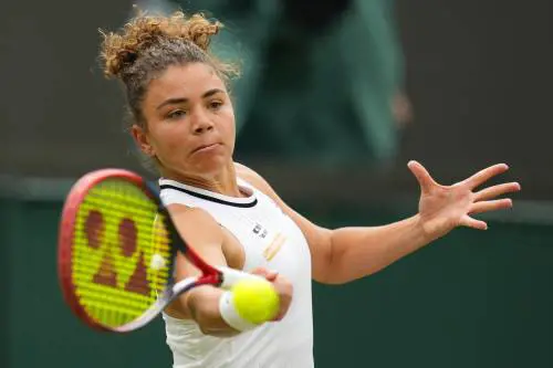 Wimbledon, Paolini ai quarti senza gioia: Keys si ritira per infortunio