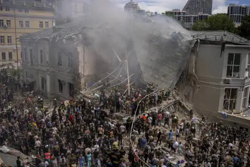 "Aveva chip occidentali": la rivelazione sul missile russo che ha colpito l'ospedale di Kiev
