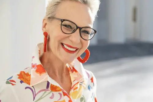 Capelli, come tagliarli d'estate: 5 look di tendenza per le over 60