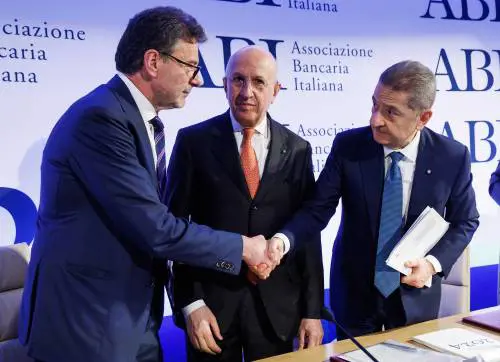 "Tassi, i tagli servono adesso". Pressing di Panetta sulla Bce