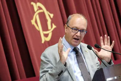 "Arresto per chi aggredisce i docenti"
