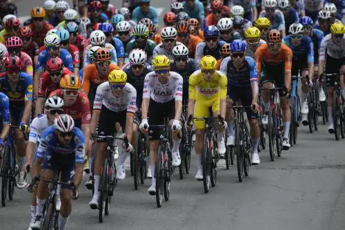 Arrivano i Pirenei, ora Pogacar sia più riflessivo. Il rivale Vingegaard ha un altro passo in salita