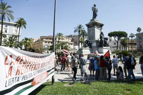 La Cassazione tiene in carcere Anan. La sinistra: "Combatte per la libertà"
