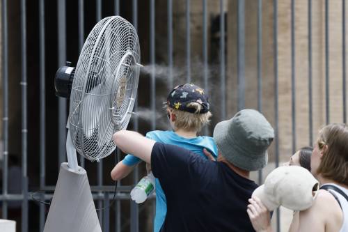 Sette giorni di "notti tropicali", poi la svolta. Quando l'estate torna mite