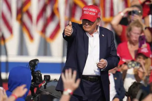 Vittoria legale per Trump: archiviato il caso dei documenti riservati a Mar-a-Lago