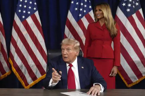 Trump fa il Trump: "Joe il peggiore. Kamala Harris? Più facile batterla"