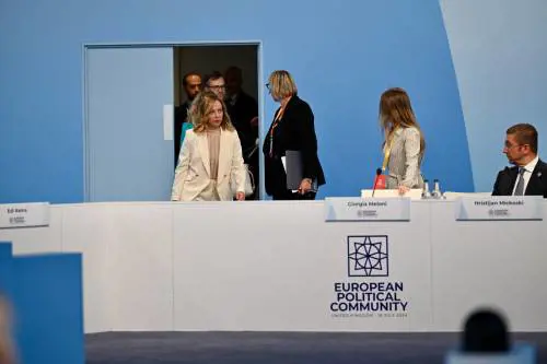 Ue, la lezione della Meloni sulla von der Leyen: "Avere nemici comuni non vuol dire avere le stesse idee"