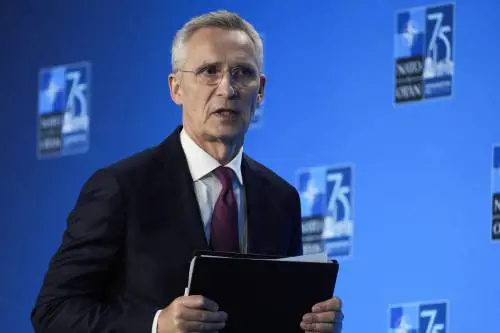 Uno spagnolo per il fronte Sud: schiaffo di Stoltenberg (e della Nato) e ira dell'Italia