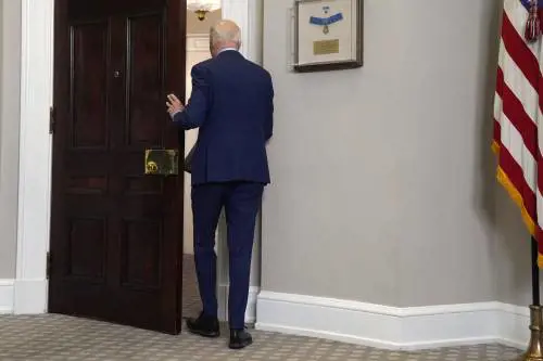 Biden molla e si ritira dalla corsa. "È nell'interesse del mio Paese"