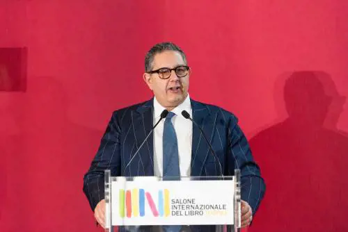 "Mai richieste di soldi". Aponte scagiona Toti