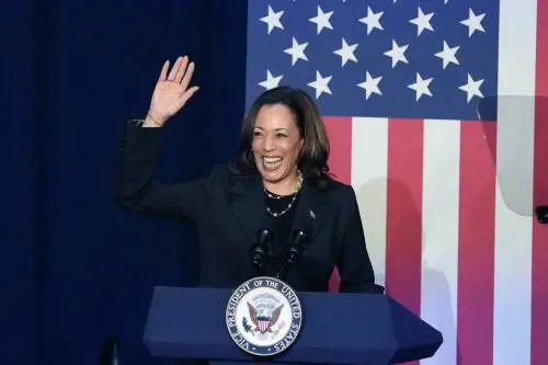 "Eredità senza pari". L'elogio a Biden nel primo discorso di Kamala Harris