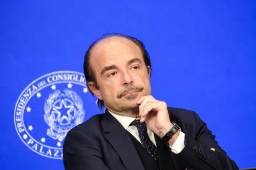 Italiani e intelligenza artificiale: prevale l'ottimismo ma ne sanno poco
