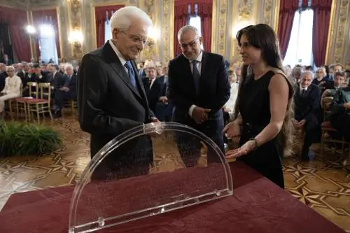 Lo scudo di Mattarella ai giornalisti