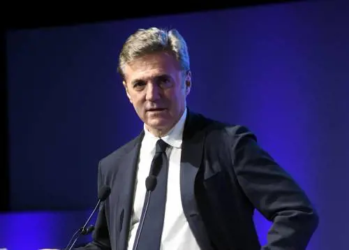 Enel stringe sul nucleare con più utili e meno debito