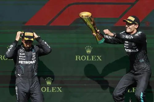 Dalla gioia alla disperazione, la squalifica cancella il trionfo di Russell. Hamilton vince a Spa