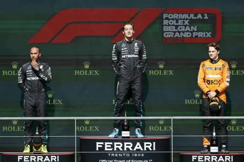 Russell "sotto peso": vince Hamilton, ferrarista del futuro