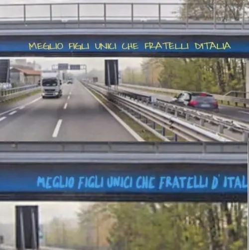 In alto la scritta realizzata con Photoshop riportata come vera dalla senatrice PD Zampa. Sotto lo stesso ponte con una scritta, sempre realizzata da photoshop, di colore e font diverso