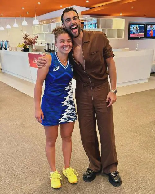 Mengoni con Paolini, Pellegrini con Serena Williams: le foto virali dalle Olimpiadi