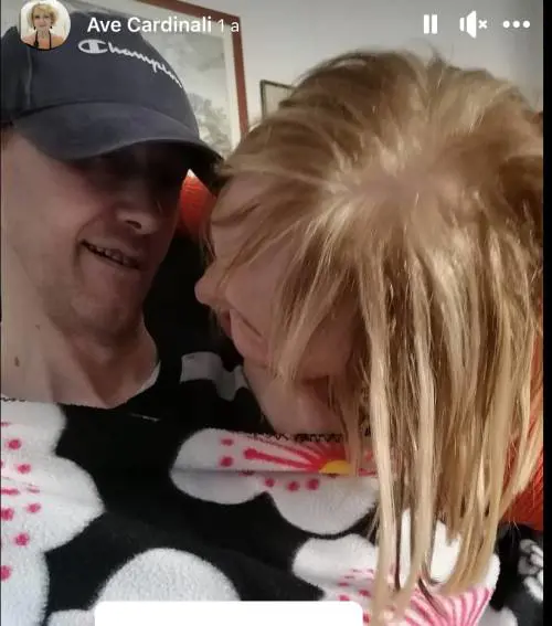 Una delle ultime foto di mamma Ave insieme al figlio Patrizio morto a 52 anni. Immagina tratta da Facebook