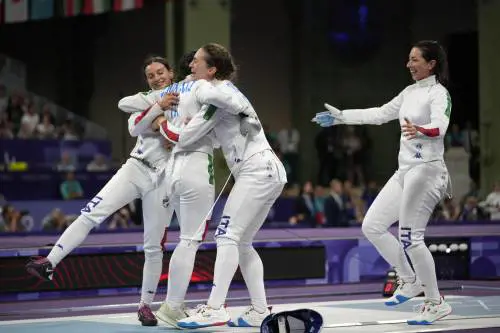 Olimpiadi, favoloso oro per la spada a squadre femminile. Francia ko