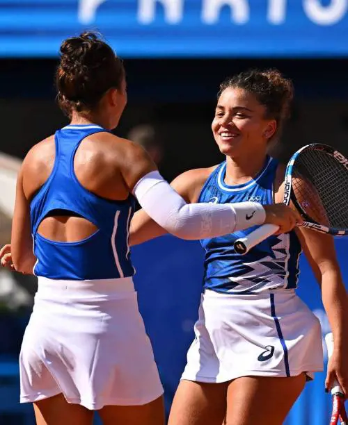 Paolini riscatta la delusione del singolare: il doppio con la Errani vale i quarti