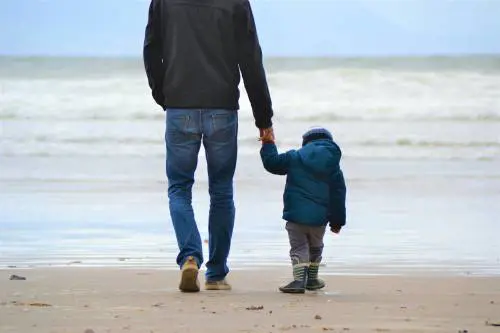 L'1% degli europei non è figlio di suo padre. Lo studio che ridisegna l'albero genealogico