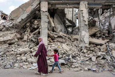 "Era un centro di Hamas". Raid delle Idf contro una scuola a Gaza. Almeno 100 morti
