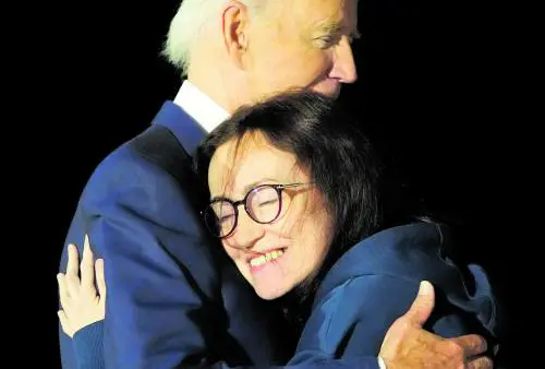 Una trattativa segreta "da film". La rabbia di Trump: "Vince Putin"