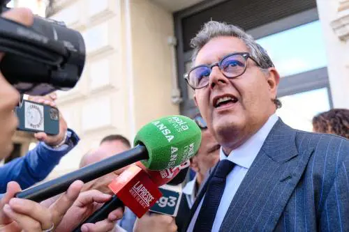 Regionali, allarme di Toti: "Sono curioso di vedere chi finanzierà i candidati"