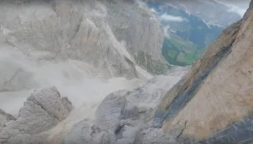 Tragedia in Val Badia, base jumper lombardo muore dopo un lancio dal Piz da Lech