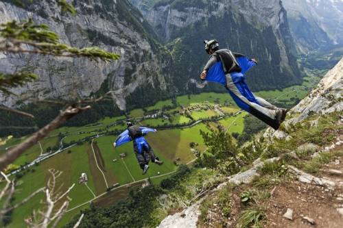 Si lancia dal Piz da Lech, morto base jumper bresciano