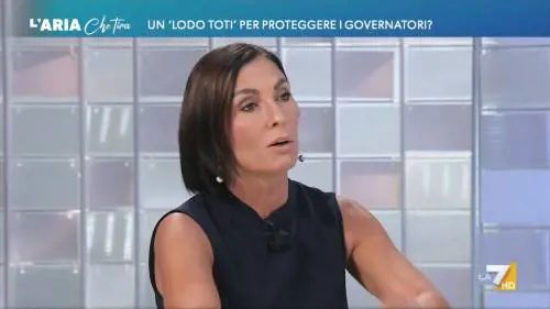 "Soumahoro massacrato dalla destra perché nero". L'ultima della Morani per attaccare Toti