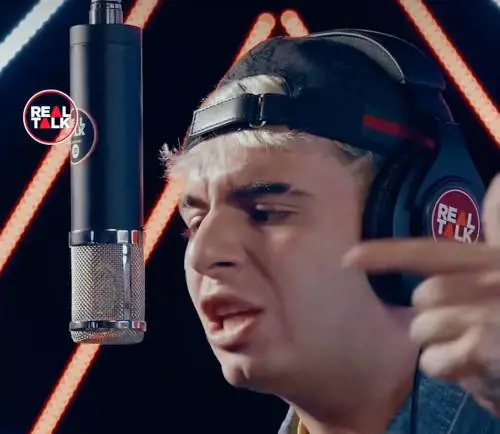 "C'ho una Glock per sparare alle guardie". Gli insulti del rapper alle forze dell'ordine