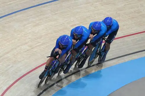 Olimpiadi, il quartetto di Ganna bronzo nell’inseguimento a squadre. Ragazze solo quarte