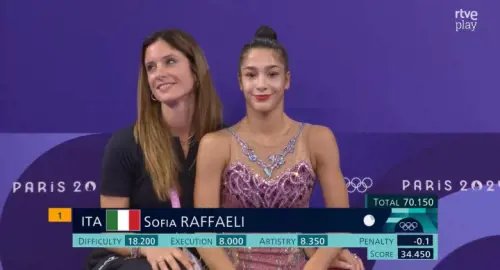 Chi è Claudia Mancinelli, l'allenatrice di Sofia Raffaeli che ha stregato i social