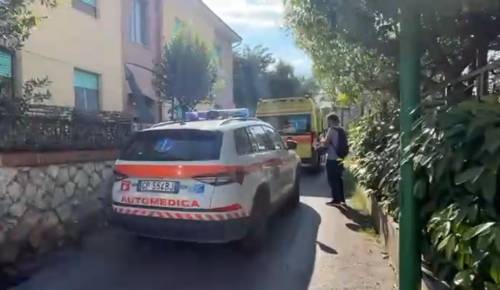 Donna morta a Siena, sparo partito dal fucile del compagno, l'uomo arrestato